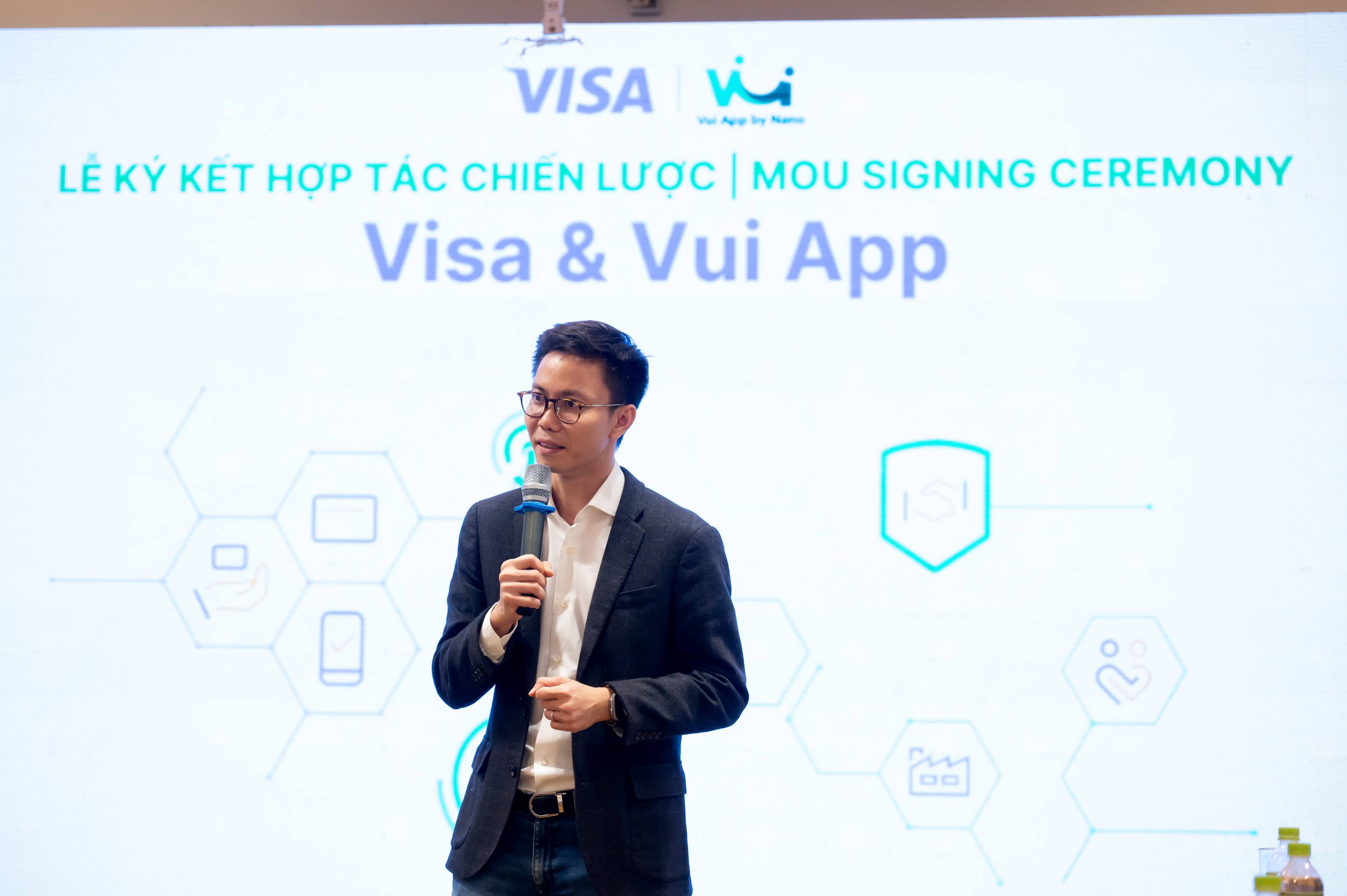 Startup Việt giúp người lao động rút trước tiền lương trong 60 giây bắt tay với công ty thanh toán điện tử hàng đầu thế giới, giải quyết "nỗi đau" của 17% nhân sự - Ảnh 2.