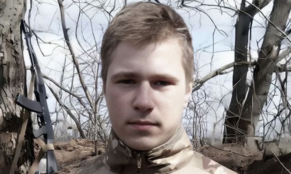 Daniil Yermolenko khi còn chiến đấu ở Ukraine. Ảnh: Chính quyền thị trấn Krasnoufimsk