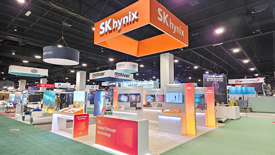 Gian hàng của SK Hynix tại một triển lãm ở Denver, Colorado cuối năm 2023. Ảnh: SK Hynix