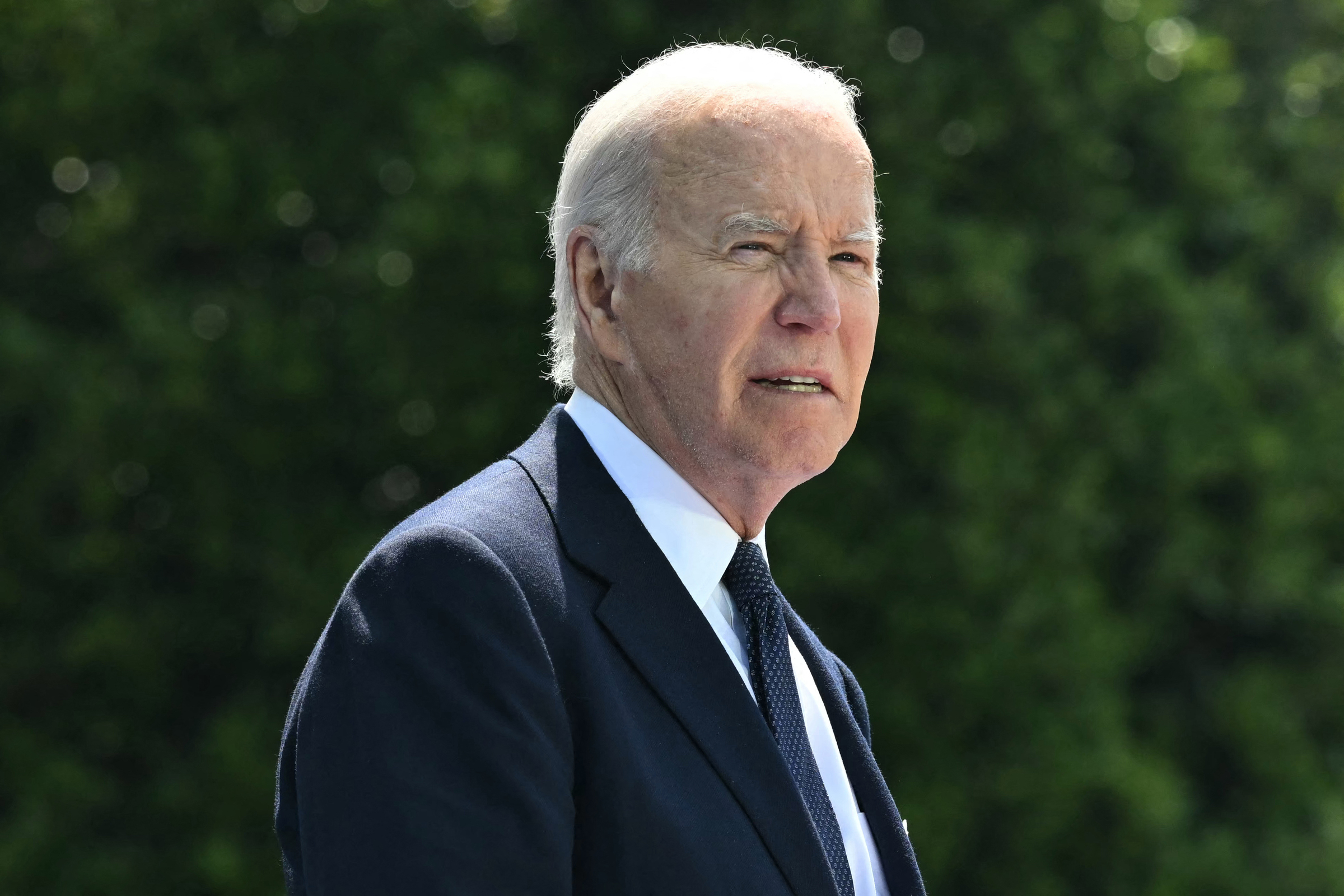Tổng thống Joe Biden phát biểu tại Colleville-sur-Mer, tây bắc Pháp ngày 6/6. Ảnh: AFP
