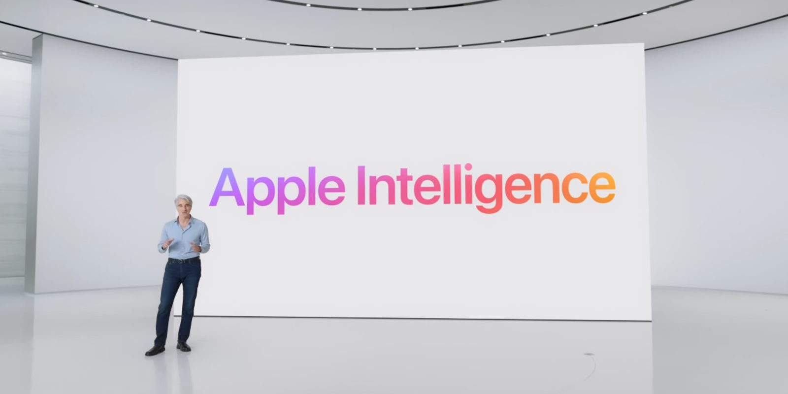 Phó chủ tịch phụ trách sản phẩm Apple Craig Federighi tại sự kiện WWDC 2024. Ảnh: Apple