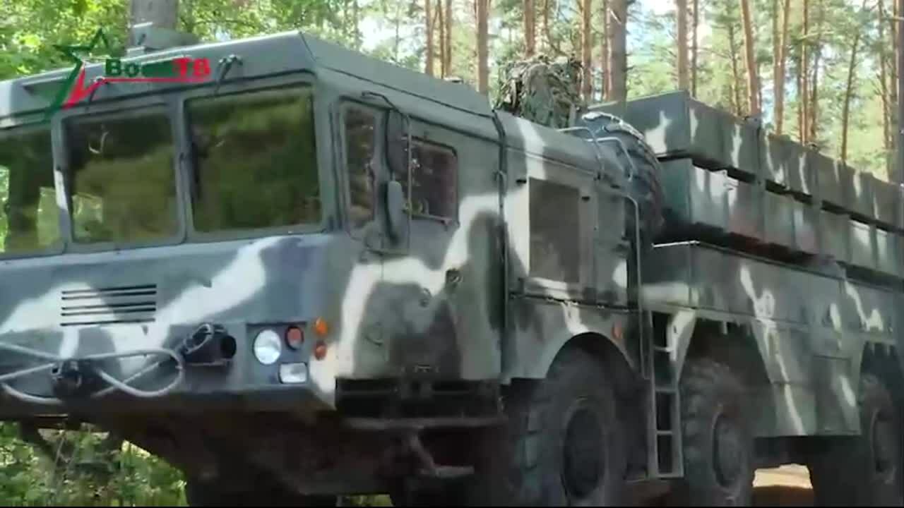 Belarus triển khai pháo phản lực đến biên giới giáp Ukraine