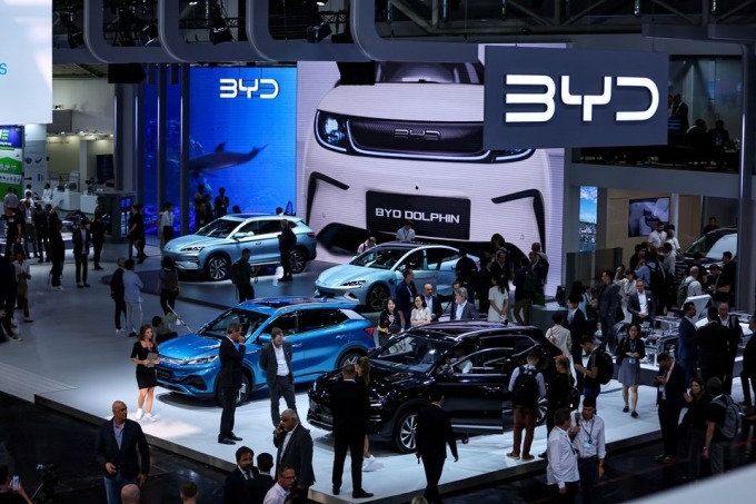 Gian hàng của BYD tại Triển lãm ôtô Munich. Ảnh: Reuters