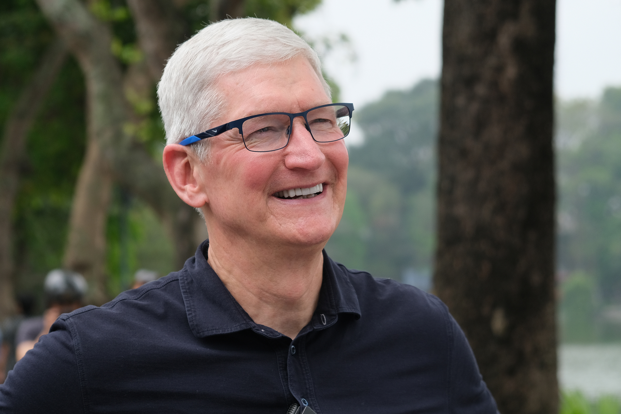 CEO Apple Tim Cook tới Hà Nội ngày 15/4/2024. Ãnh: Tuấn Hưng