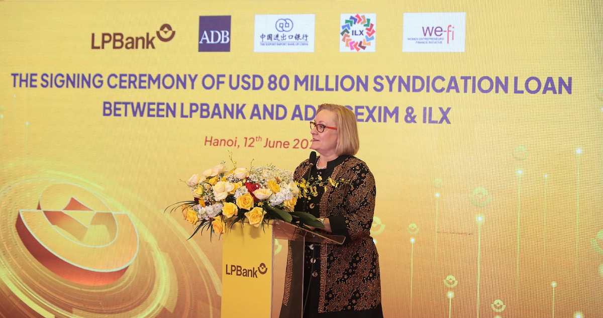 Bà Suzanne Gaboury, Tổng giám đốc khu vực tư nhân ADB chia sẻ tại sự kiện. Ảnh: LPBank