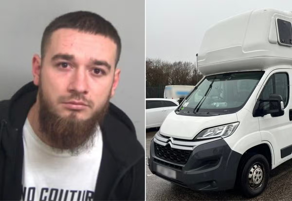Valeriu Iordatii và chiếc xe tải chở 7 người nhập cư trái phép vào Anh. Ảnh: Evening Standard