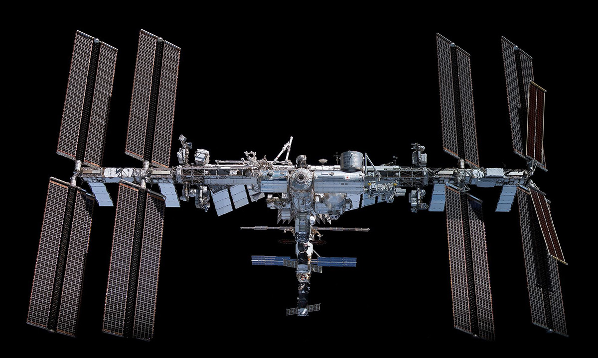 Trạm Vũ trụ Quốc tế (ISS) chụp từ tàu Crew Dragon của SpaceX. Ảnh: NASA