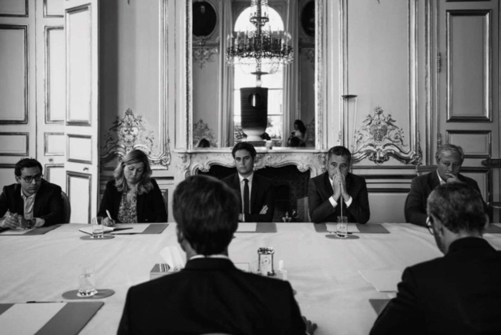 Cuộc họp của Tổng thống Pháp Emmanuel Macron với nội các tại Điện Elysee ngày 9/6. Ảnh: Instagram/