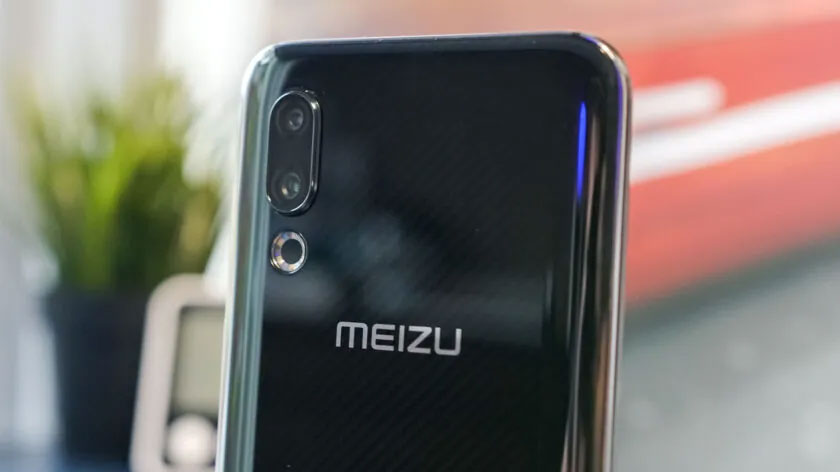 Một mẫu điện thoại của Meizu. Ảnh: Android Authority