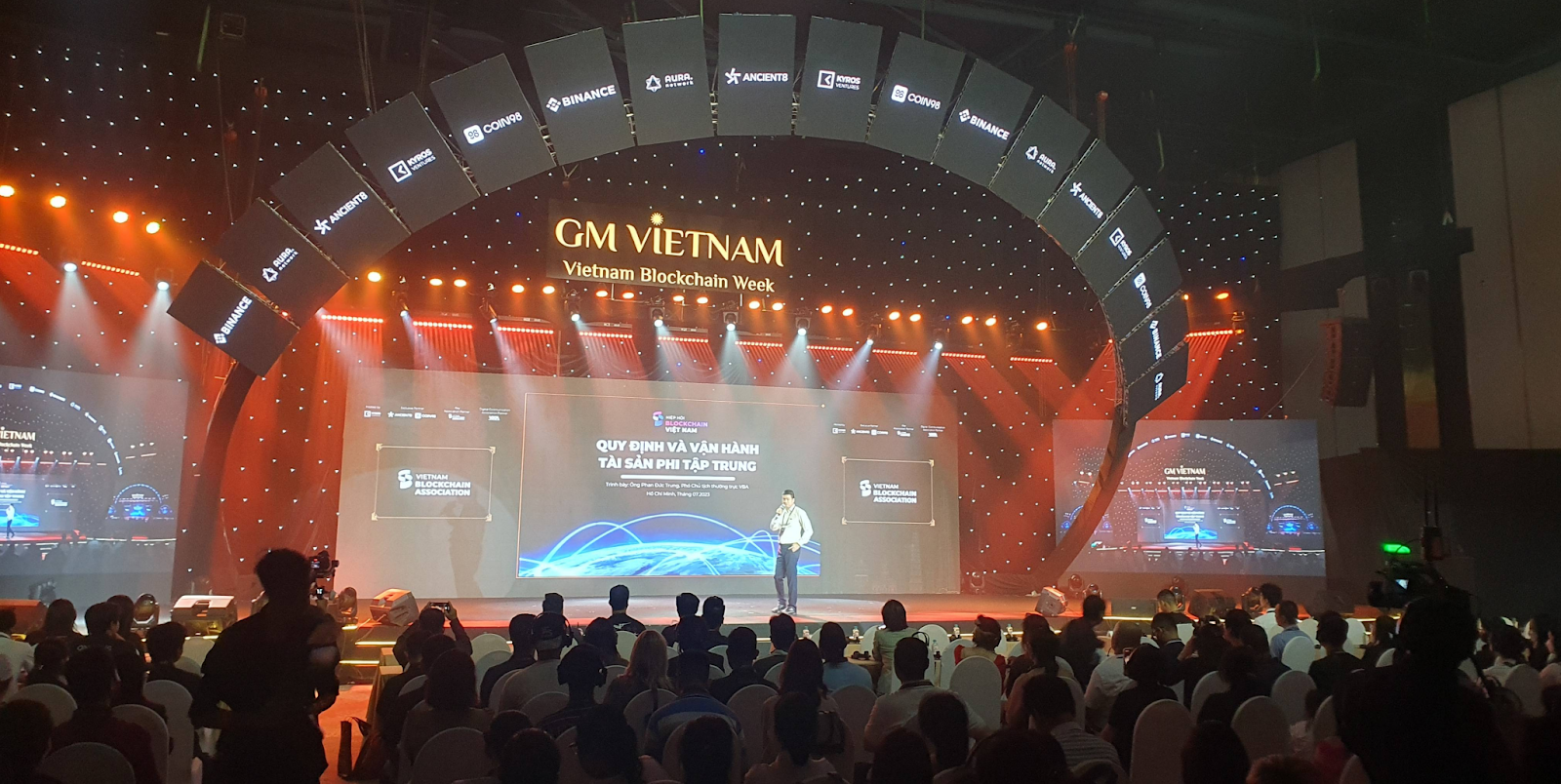 Đại diện Hiệp hội Blockchain chia sẻ tại sự kiện GM Việt Nam 2023. Ảnh: VBA