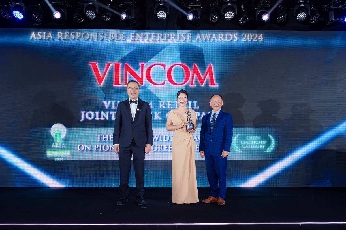 Vincom Retail nhận giải thưởng Green Leadership tại TP HCM. Ảnh: Vincom