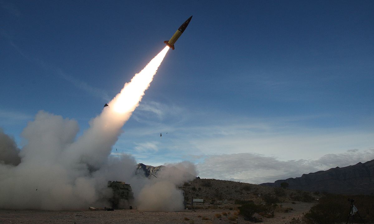 Lục quân Mỹ thử tên lửa ATACMS tại thao trường White Sands, bang New Mexico tháng 12/2021. Ảnh: US Army