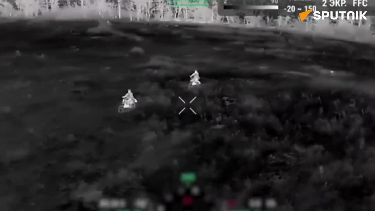 Lính Nga dùng xe máy tiến công ở Ukraine
